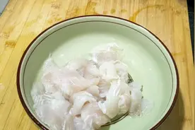 巴沙鱼这样做，鲜嫩爽滑，超级下饭，大人小孩都爱吃视频封面