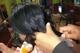 大姐嫌长发热，剪成超短发发型，干净又利落