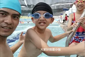 让小孩快速学会游泳，先让孩子学会潜水，虽然是狗爬式。视频封面