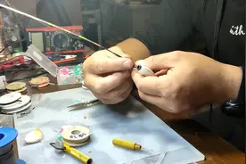 给各位钓友介绍怎么维修电子漂！