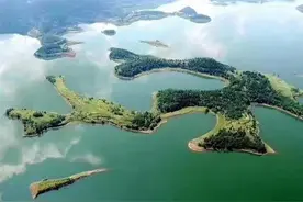 2018年嘉陵江南充段水质稳定在II类标准视频封面