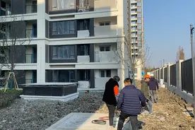 宁波房多多带大家看下本人去年买的万科庄市蔚蓝城市花园房子视频封面