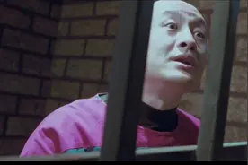 四个男人被关女子监狱，原因百出视频封面