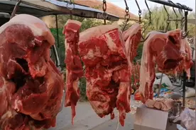 十月以来，山东潍坊地区鲜猪肉价格一降再降，过来看看今天多少钱视频封面