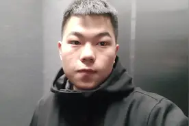 大学生一天没有课，竟专门跑到市里面享受按摩！视频封面