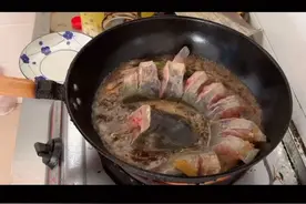 家常味酱香鮰鱼，跟着胖子哥一起盘它，酱香浓郁香味扑鼻！