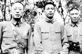部队发生营啸有多恐怖？老兵听了不敢动弹，一整个队伍会瞬间消失视频封面