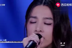 田馥甄的"演员"唱哭全场，感动林俊杰。