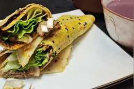 闪姐教您做牛肉卷饼，柔软筋道，做法简单，一看就能学会。