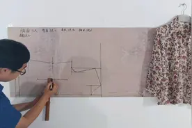 女式衬衣裁剪的教学过程，来学习一下衬衫的裁剪方法