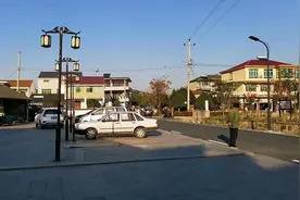 农村自建房能在2层屋顶上直接加层吗？有什么规定？视频封面