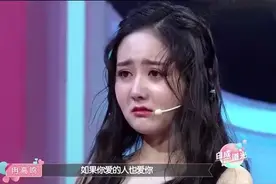 女孩伪装成老太太考验男朋友，没想到男友一个举动，让众人吃惊！视频封面