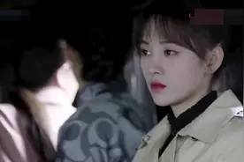 女犯人长相太绝美，换上囚服站水雾中犹如仙女下凡，男狱警沦陷了视频封面
