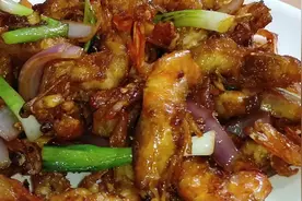 酒店里超火的“美极开边虾”超级香，大厨教你在家做视频封面