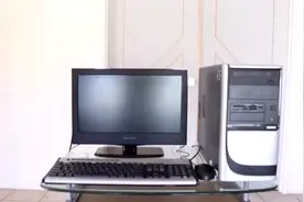 鸡蛋狂魔砸电脑