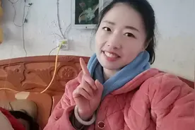 35岁大龄剩女回家过春节，老妈为啥非要喝酒？老妈一句话乐开花视频封面