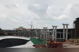 壮观无比的河惠莞与惠河高速互通。视频封面