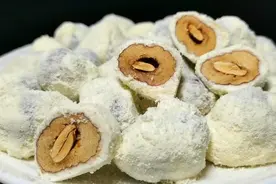 最近网上非常火爆的奶枣，今天做了一次，没想到做法竟这么简单视频封面