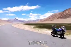 无人区遇到潇洒的狼，陕西老头约跑藏疆第二部，狼到湖边喝水视频封面
