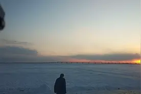 奇葩哥开着全封闭电动三轮车，去黄河旅游。视频封面