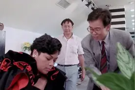 乡下大舅子来省城第一天上班就把老板娘给迷住了视频封面