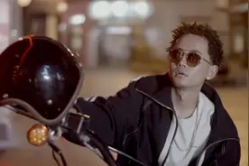 《礼服》演唱：才旺罗布