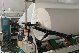 夫妻在农村办个小型加工厂，一年纯利几十万，全自动卫生纸复卷机视频封面