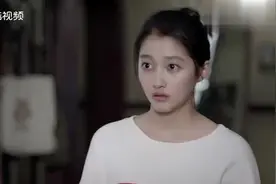 女儿在小伙面前穿超短裤,爸爸顿时脸黑：你这两条大白腿晃谁呢！视频封面