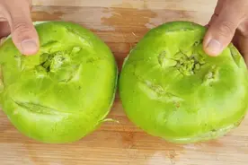 教你在家腌苤蓝，做法简单酸辣脆爽，一次腌制放一年，太好吃了！