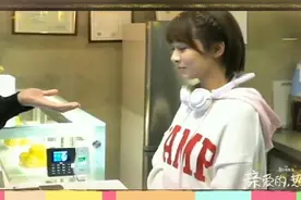 李现单双眼皮可自由切换？和杨紫片场上演抖音经典姿势？太会玩了