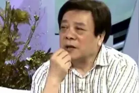 77岁赵忠祥老婆曝光，原来是彼此熟悉的她？难怪51年相濡以沫视频封面