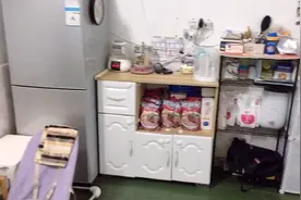 一个普通的家庭一个月了尽然用了32吨水，怎么回事？视频封面