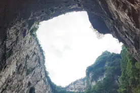 在避暑胜地毕节织金！隐藏着一条3公里长的大峡谷！名不虚传！！视频封面