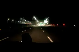 无锡回内蒙1800公里，京沪高速山东淄博段路况，越往北车越少视频封面