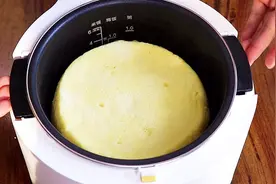 电饭锅蛋糕教你这样做，配方比例告诉你，松软不塌陷，比烤的还香