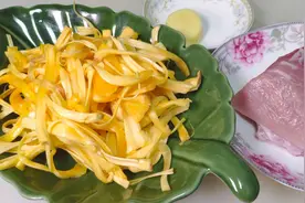 菠萝蜜全身都是宝，教你用菠萝蜜丝来炒肉，软糯香甜回味无穷！视频封面