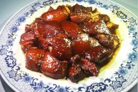 做红烧肉，看似简单实际难，教你一次掌握要点，肉软烂，入口即化