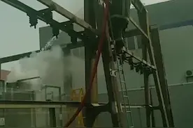 有惊无险！中山一10千伏变电站着火，消防1分钟灭火视频封面