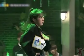 这才是街舞！13岁韩国少女battle秒杀全场，评委被震惊到了视频封面