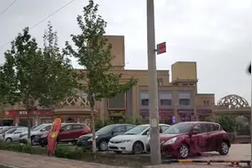 新疆和田地区墨玉县城是和田地区建设比较好的县城，走看看去视频封面