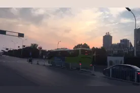 刚刚听说明天出北京需要有核酸检测证明，去检查站看一下什么情况视频封面