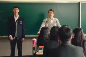 千万不要招惹转校生，因为你可能都不知道他到底为什么转校？视频封面