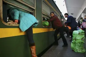 火车上的“便便”都排到哪里去了？说出来你可能会觉得恶心视频封面