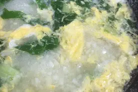 孩子生病没胃口，恩宝妈妈给他做了上药鸡蛋汤，山药有健胃助消