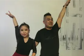 快来围观，8岁女孩心儿和强子老师吉特巴跳的太漂亮了👍👍?视频封面