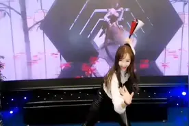 文静现场表演才艺模仿李贞贤《独一无二》指麦舞 好看真厉害了视频封面