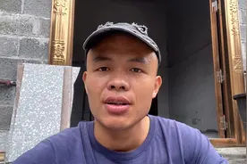 农村自建房，一楼客厅贴这种“地板”，耐脏还防滑