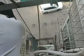 拆防盗窗安装空调……视频封面