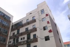深圳：沉睡逾6年  “植物人”终醒来视频封面