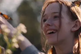 “小小安妮”即便红头发，满脸雀斑，依然美的一发不可收拾！视频封面